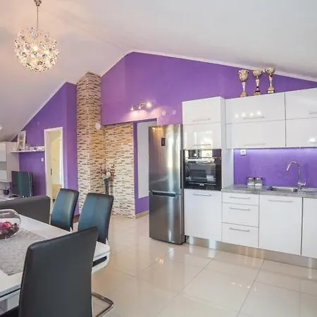 Appartement House